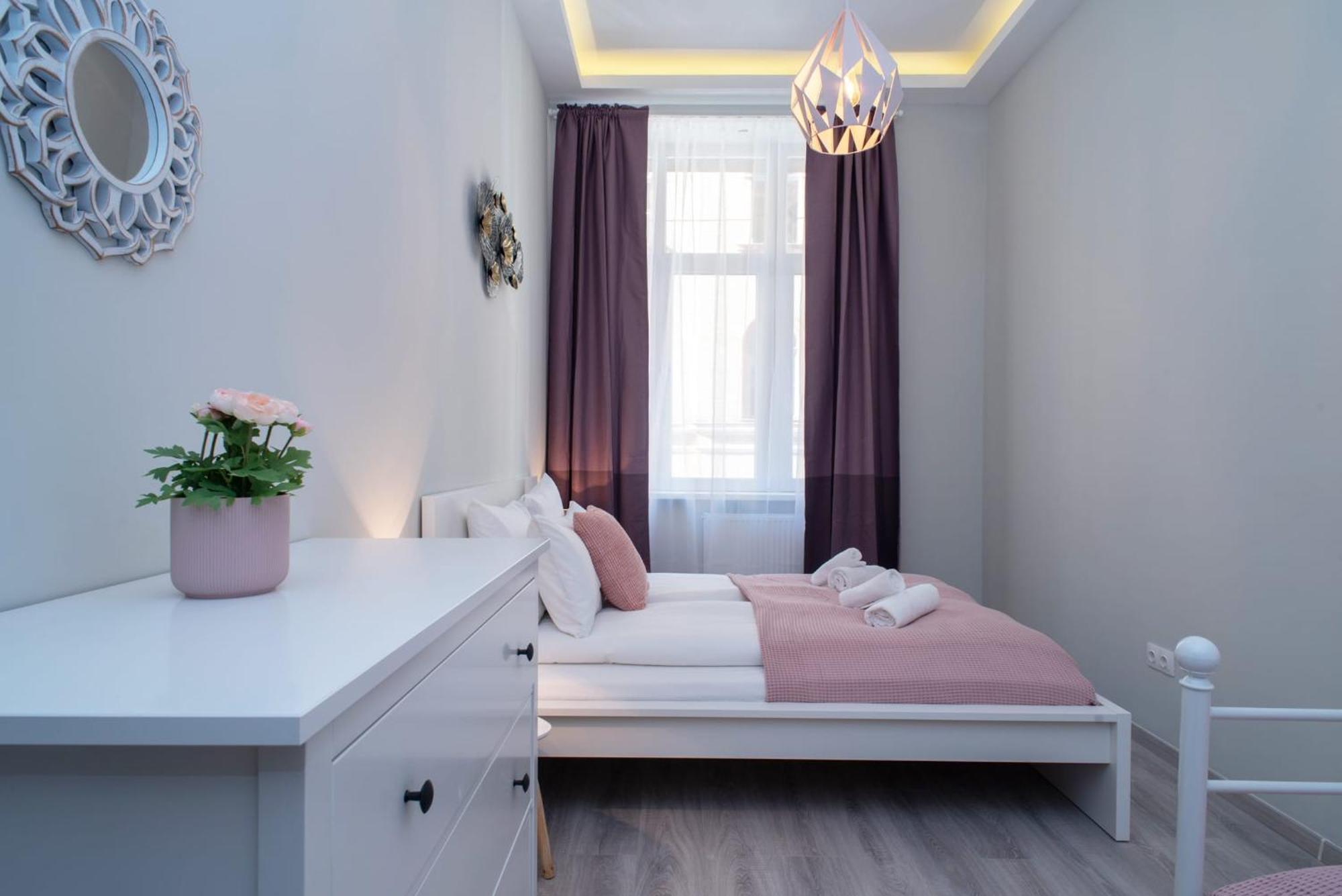 Very Central New And Large Ac Apartment Budapest Exterior photo